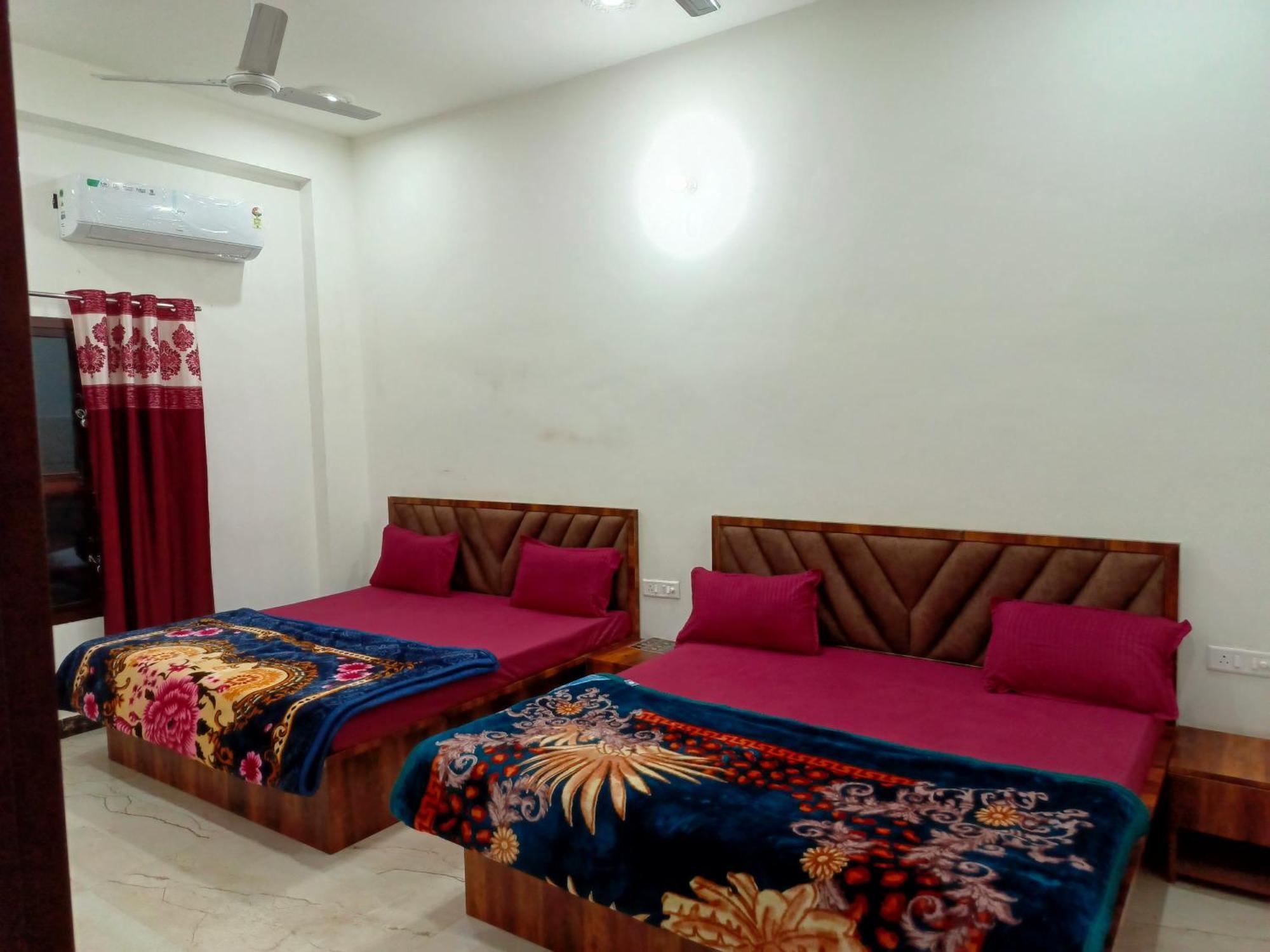 Shri Girraj Residency Hotel Mathura Exterior foto